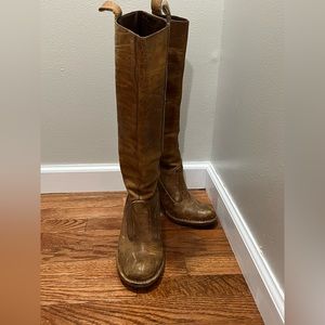 Frye Villager Pull on boots